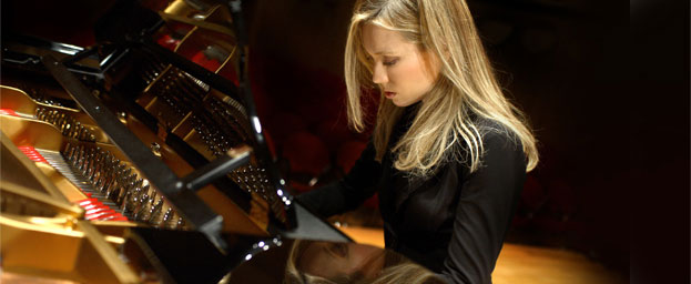 Sibylle Briner am Klavier